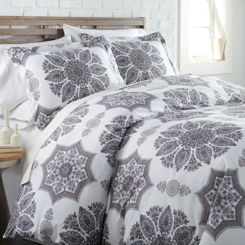 Gray Medallion Microfiber Twin/Twin XL Duvet Cover Set