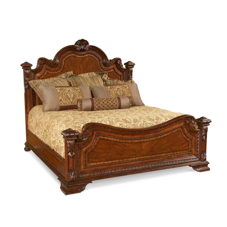 Traditional King Poster Bed with Pine Wood Frame and Headboard