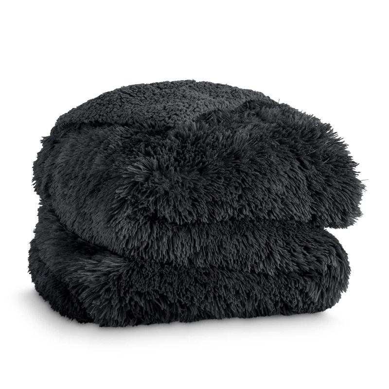 Black Twin/Twin XL Ultra Soft Shaggy Faux Fur Blanket