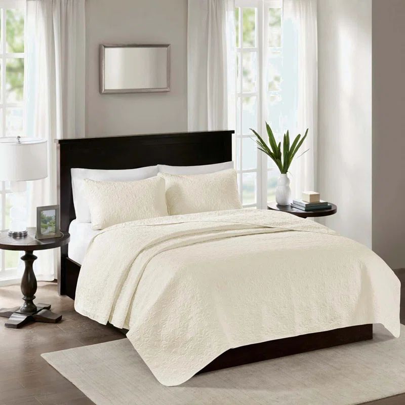 Cream King Reversible Microfiber Quilt Set