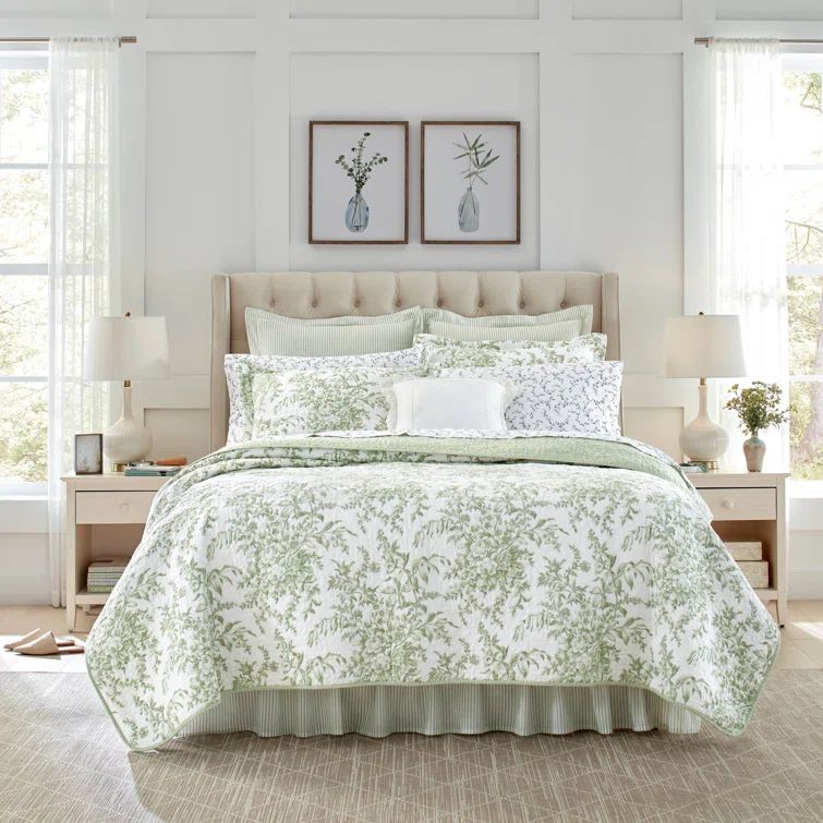 Bedford Twin White Cotton Reversible Quilt Set