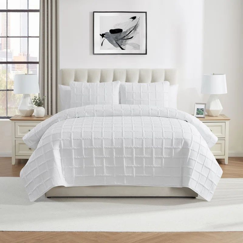 Full White Microfiber Pinsonic Textured Quilt Set