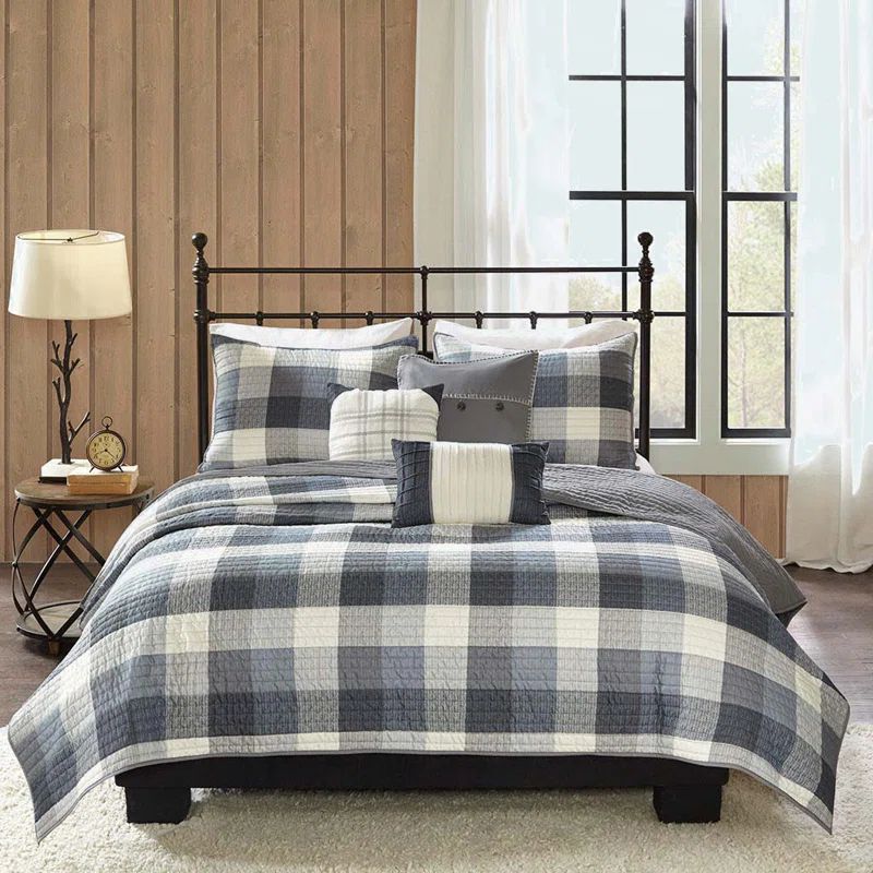 Gray Reversible Full Quilt Set with Decorative Pillows