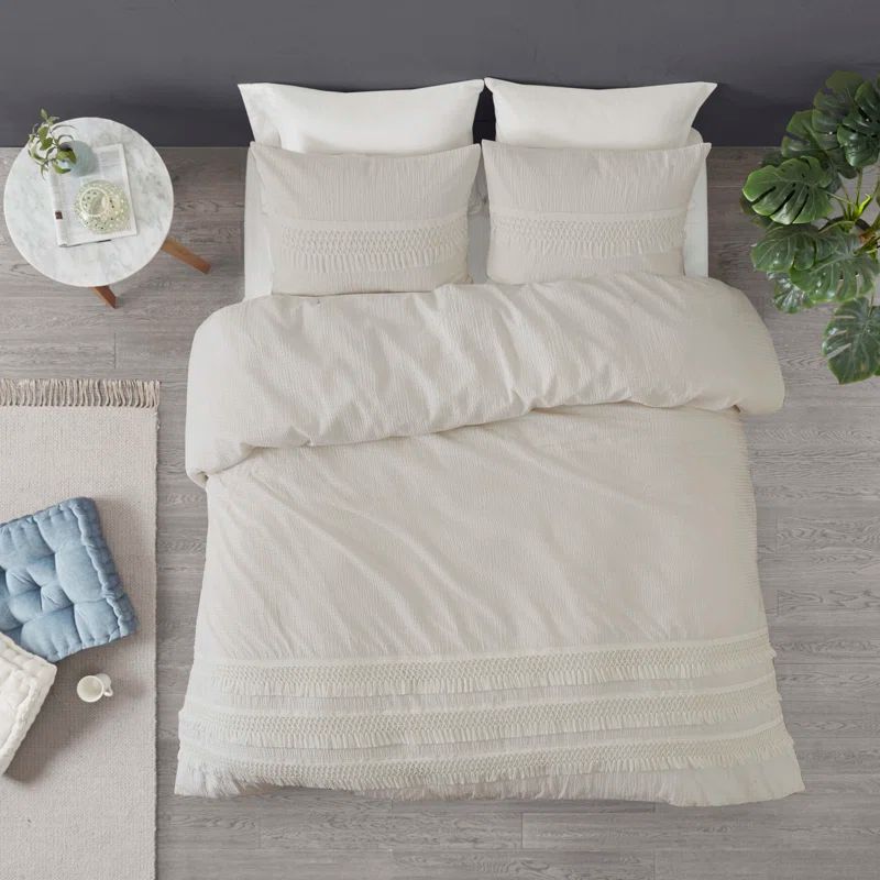 Ivory Cotton Seersucker King Comforter Set with Tassels