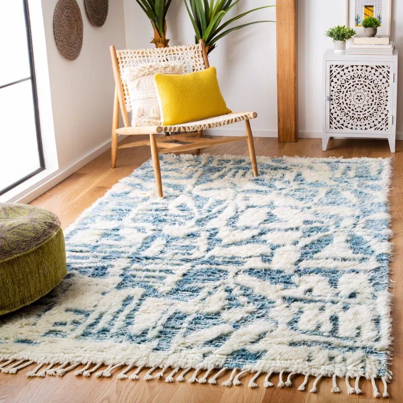 Ivory and Blue Hand-Knotted Wool Area Rug, 5' x 8'