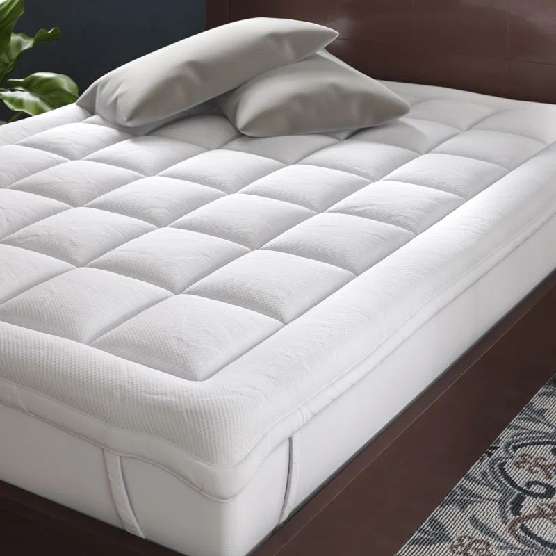 Ultra-Soft Full White Down Alternative Mattress Topper