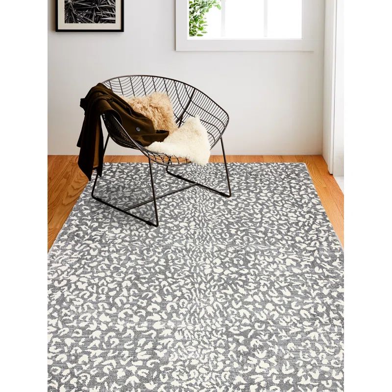 Casual Gray Geometric 8' x 10' Easy-Care Synthetic Area Rug