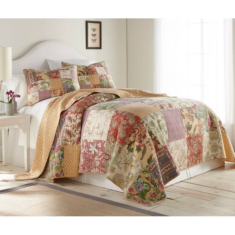 Delaney King Red Cotton Reversible Patchwork Quilt Set