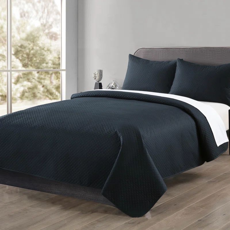 Twin Black Cotton Diamond Pattern Quilt
