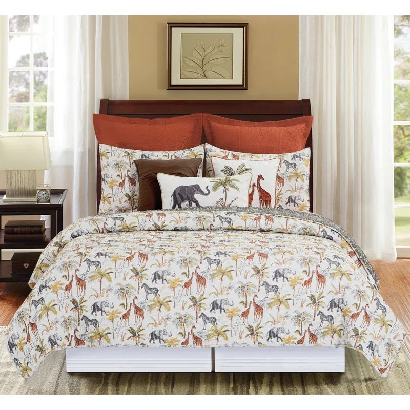 Serengeti Full Cotton Reversible Quilt Set in White