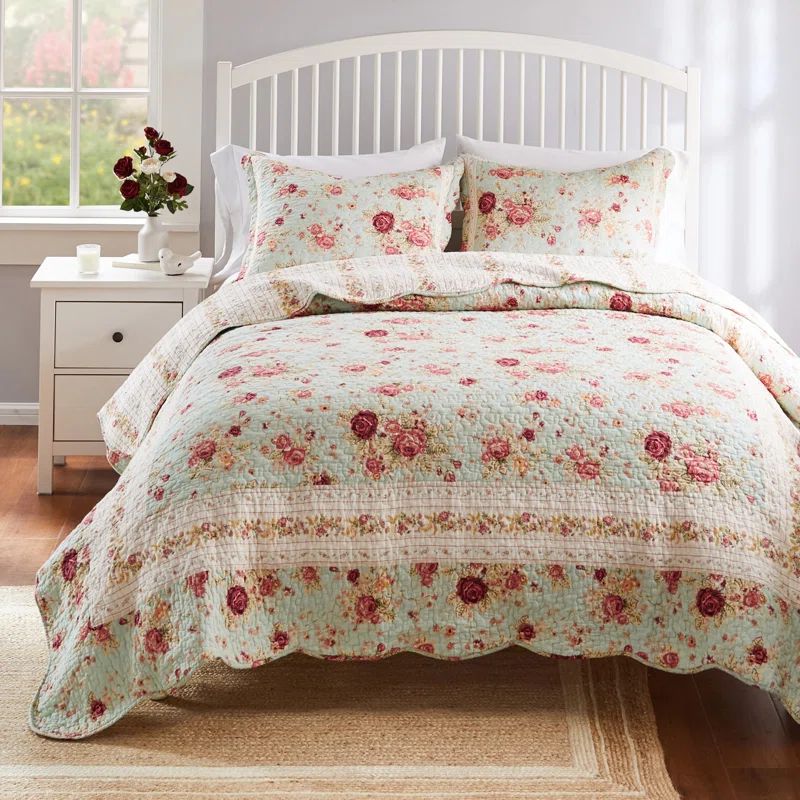 Blue Twin Cotton Reversible Quilt Set with Floral Design