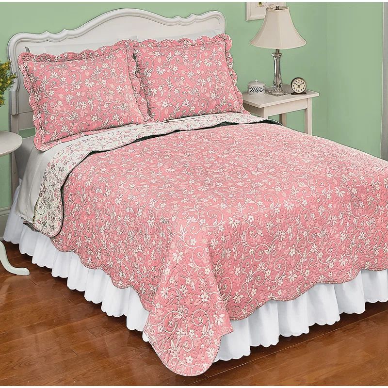 Rose Full/Queen Reversible Polyester Floral Quilt Set