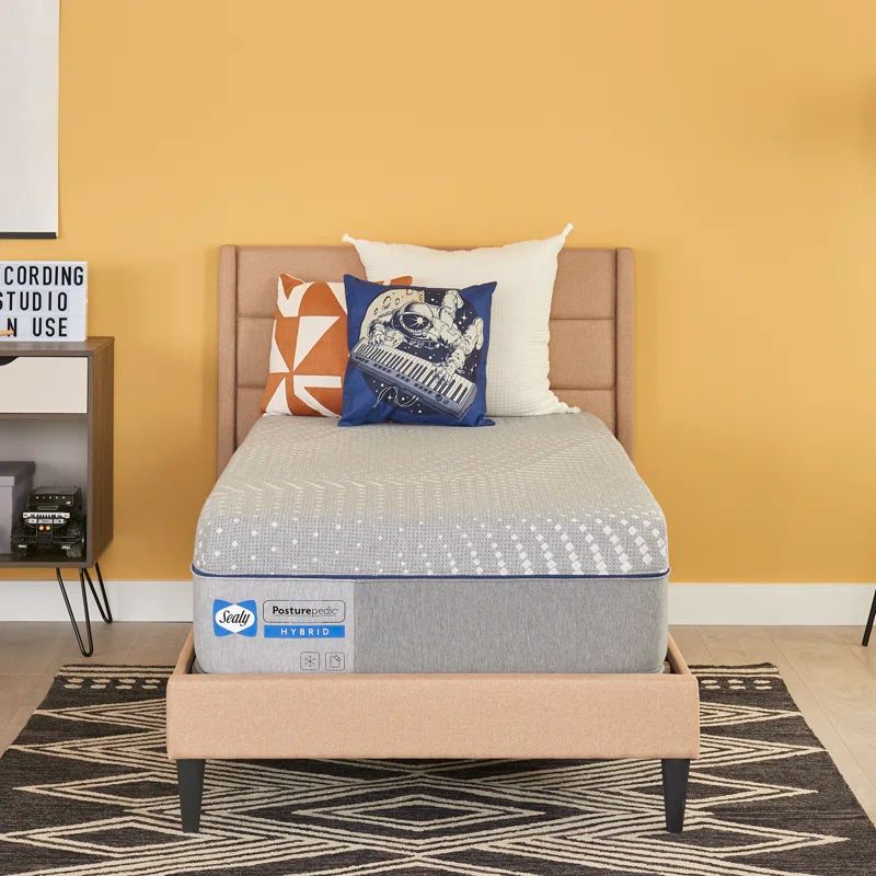Twin Plush Hybrid Mattress with Gel Memory Foam
