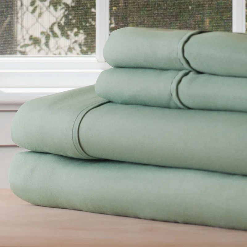 Sage Green Queen Size Microfiber Sheet Set with Pillowcases