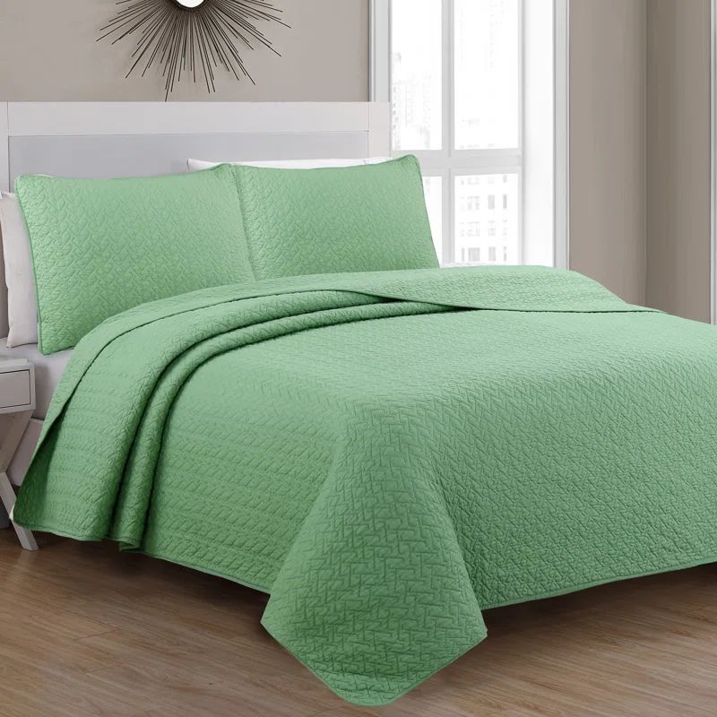 Basil Green Cotton Twin Reversible Quilt Set