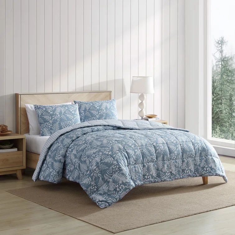Fern Garden Blue and White Microfiber Full Comforter Set