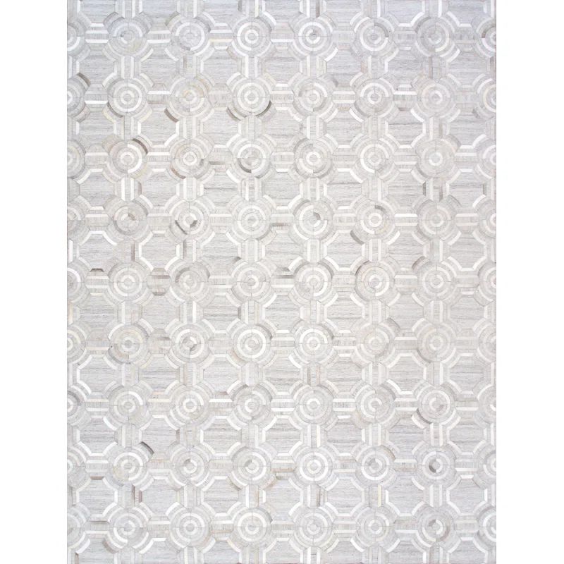 Handmade Ivory Geometric Cowhide and Silk Area Rug