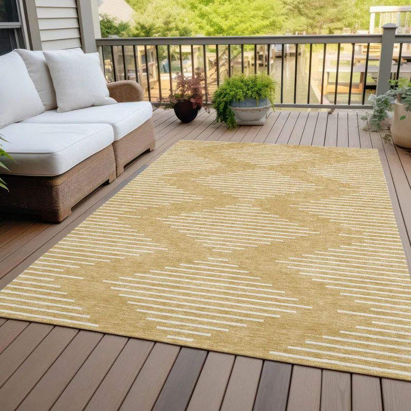 Gold and White Geometric Washable Synthetic Rug 2'6" x 3'10"