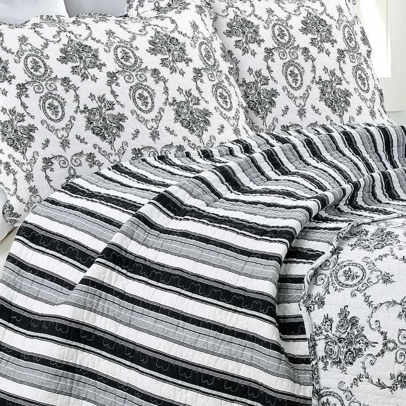 Black and White Cotton Full Quilt Set