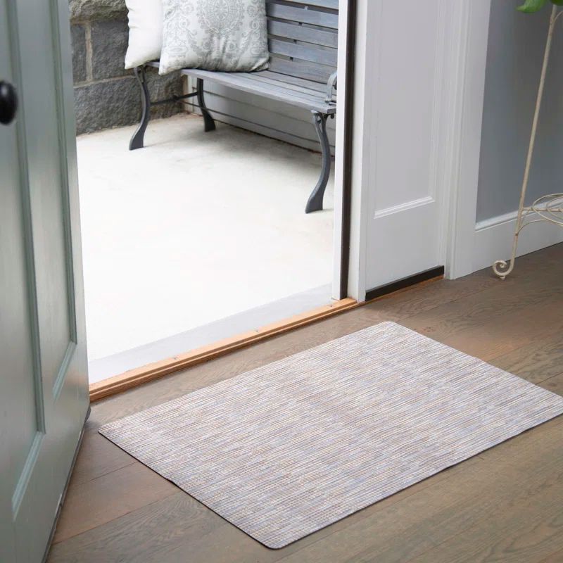 Smooth Step Grey and Gold Houndstooth Utility Mat