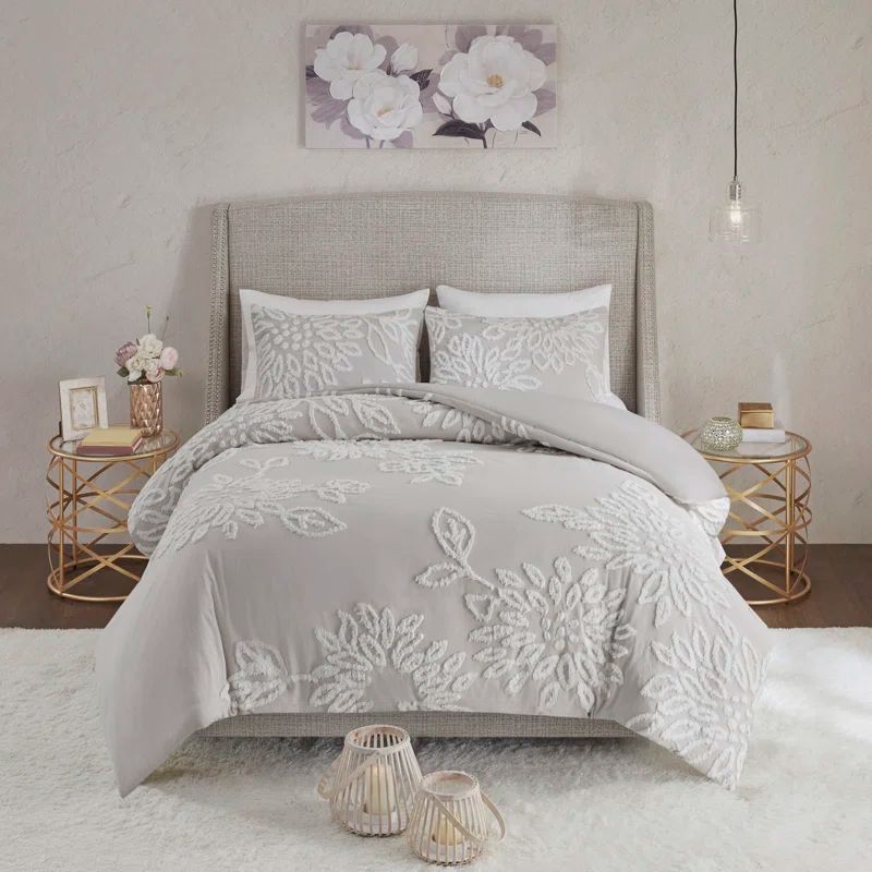 Full White Cotton Tufted Chenille Comforter Set