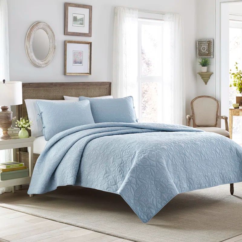 Breeze Blue Cotton Twin Reversible Quilt Set