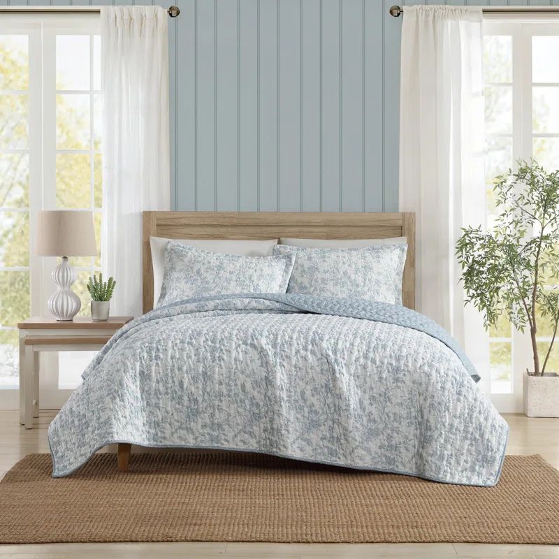 Amberly Blue Reversible Microfiber Full Quilt Set