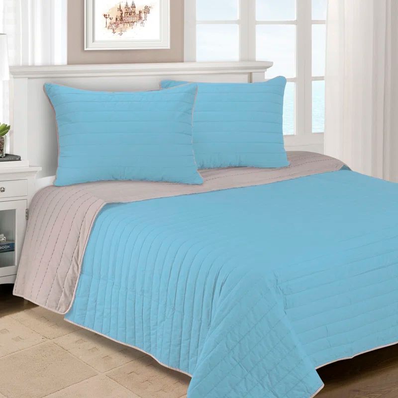 Light Blue Twin Cotton Reversible Quilt Set