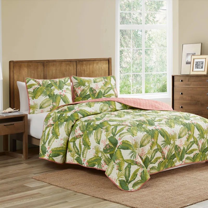 Ecru Cotton Full/Queen Reversible Quilt Set with Palm Leaf Design