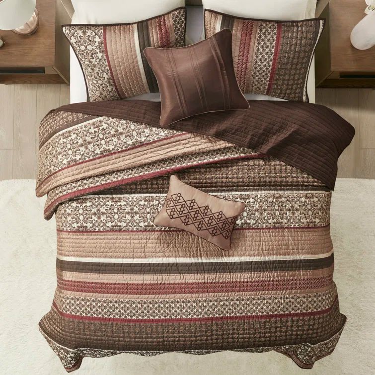 King Red Cotton Reversible Jacquard Quilt Set