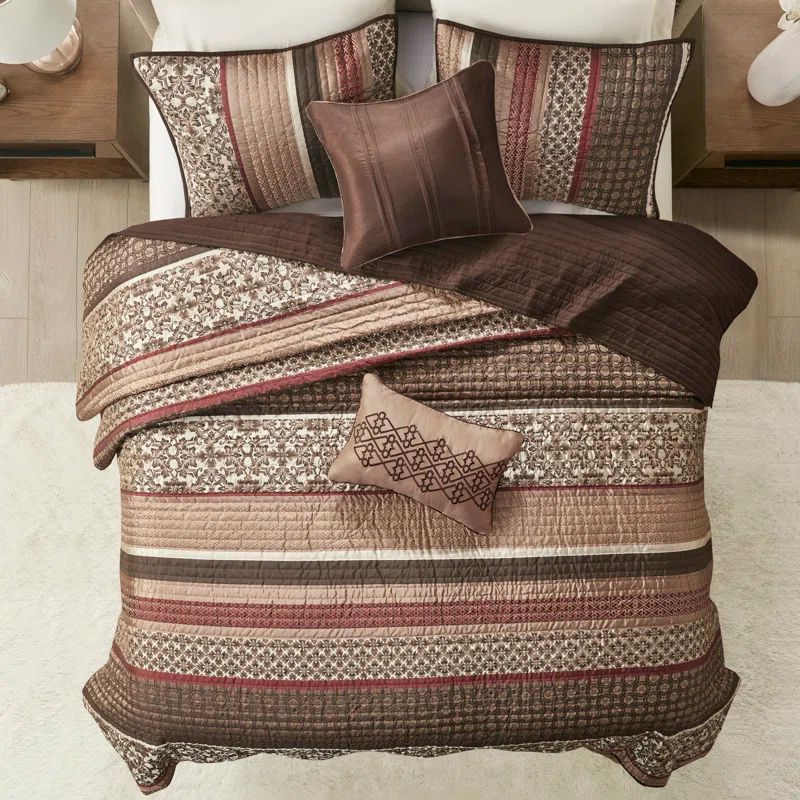 Red and Brown Reversible Cotton Jacquard Quilt Set