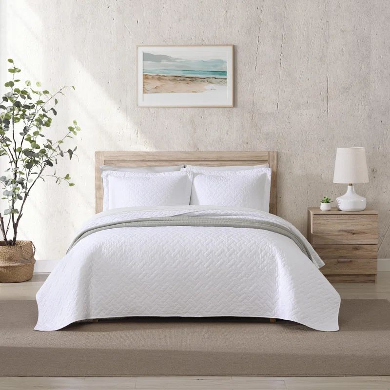 White Cotton Twin Reversible Quilt Set with Sham