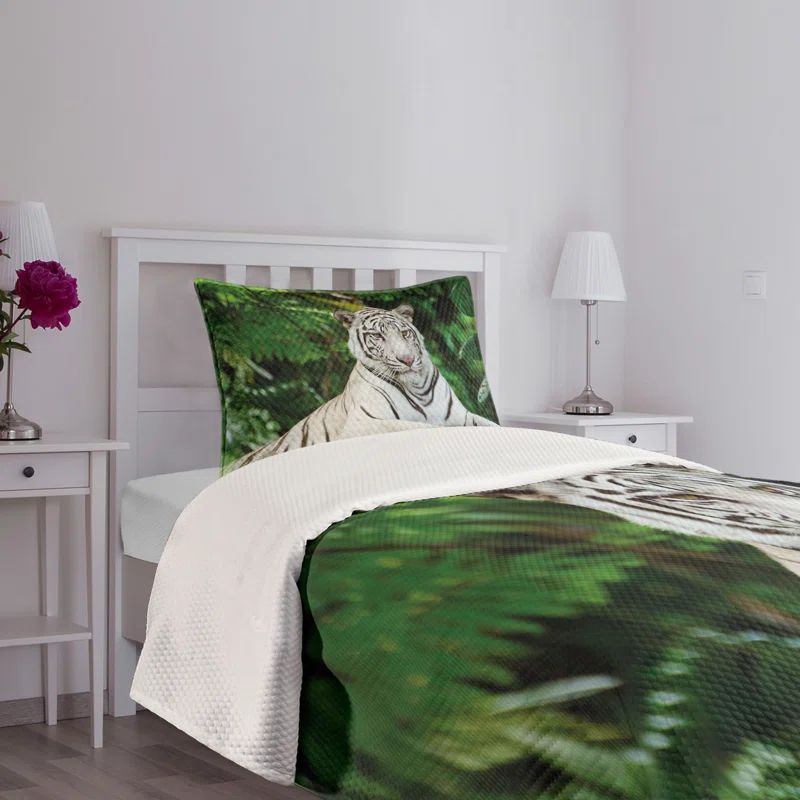 Twin White Quilted Bedspread Set with Pillow Sham