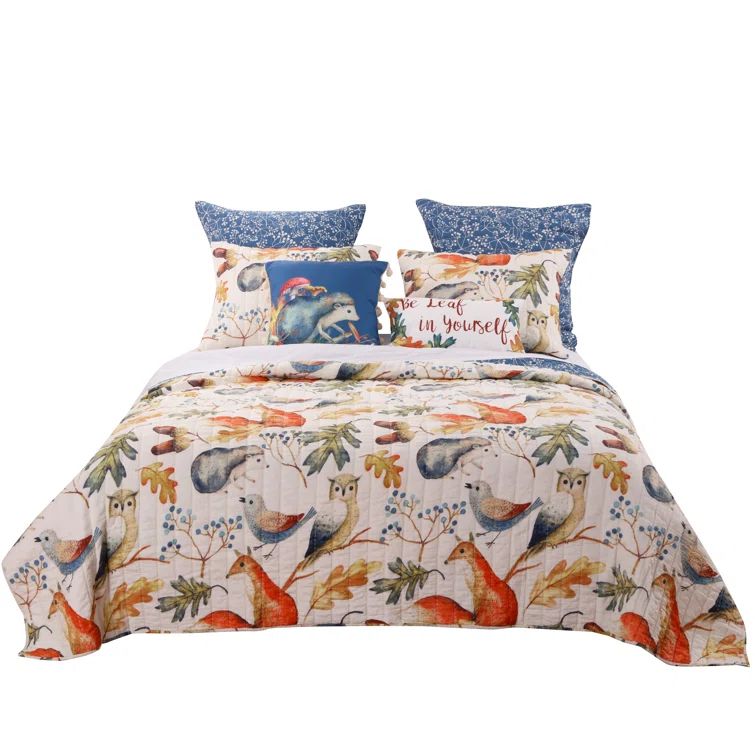 King Red Microfiber Reversible Holiday Quilt Set