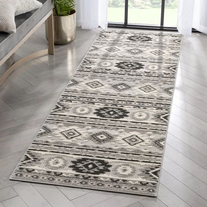 Gray Geometric High-Low Indoor/Outdoor Runner Rug