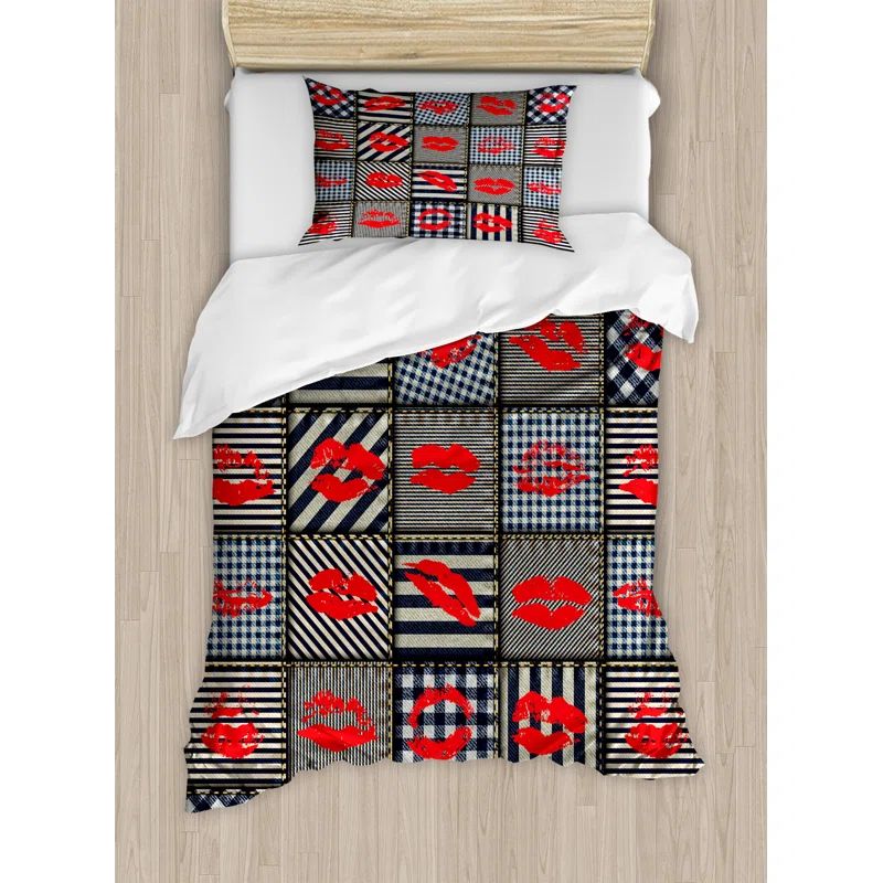 Twin Black and Red Patchwork Kiss Duvet Cover Set