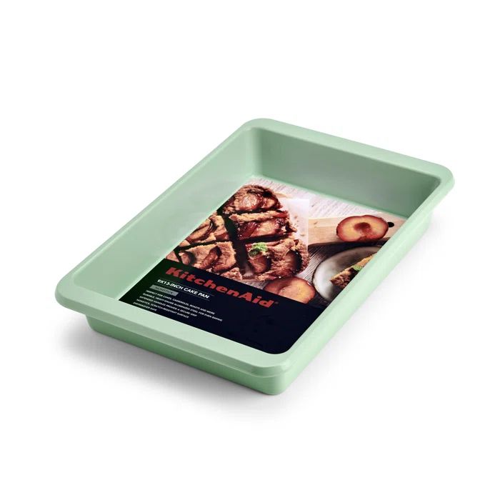 Pistachio Green Nonstick Aluminized Steel 9x13 Cake Pan
