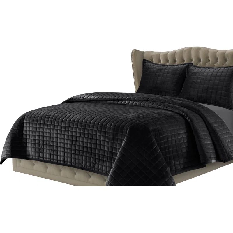 Luxurious Black Velvet Queen Quilt Set with Square-Box Stitching