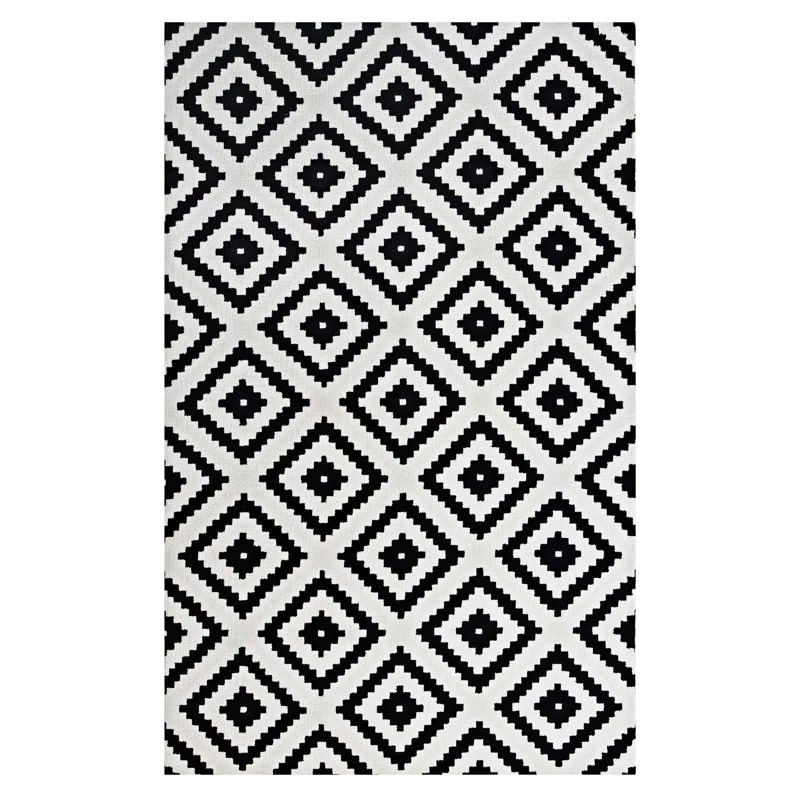 Alika Modern Diamond Trellis 5' x 8' Black and White Area Rug