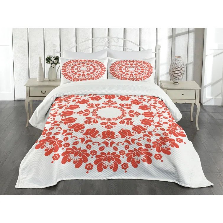 White Quilted King Bedspread Set with Pillow Shams