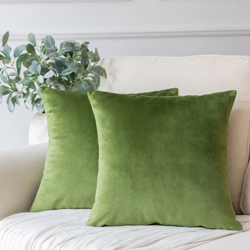 Phantoscope 18" x 18" Green Velvet Polyester Throw Pillow Set