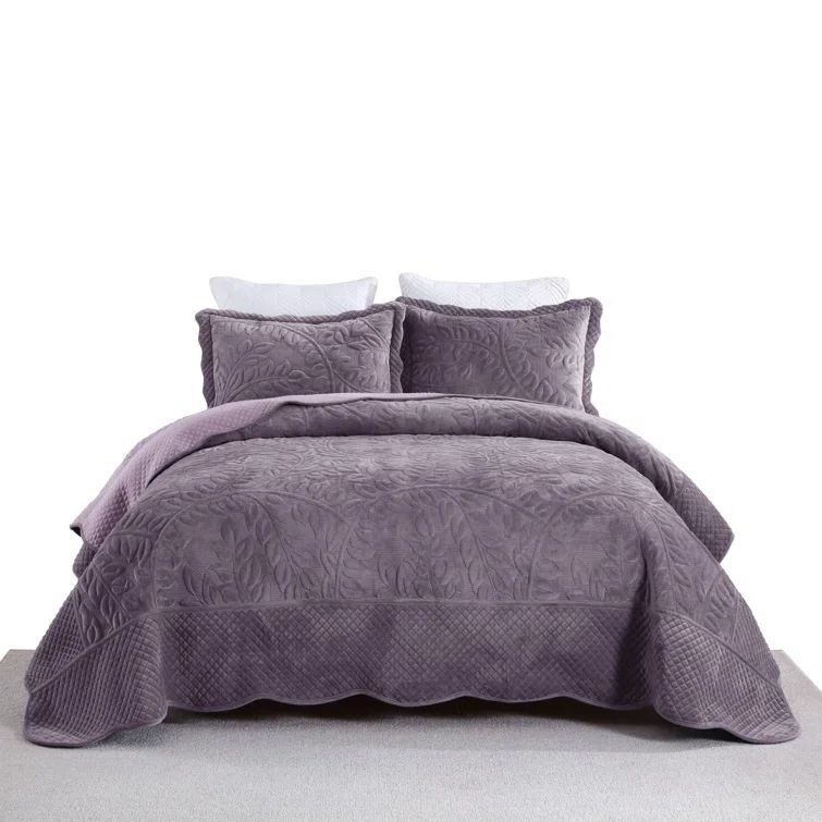 MarCielo Marcielo Oversized Embroidered Velvet Quilt Set With 2 Pillow Shams