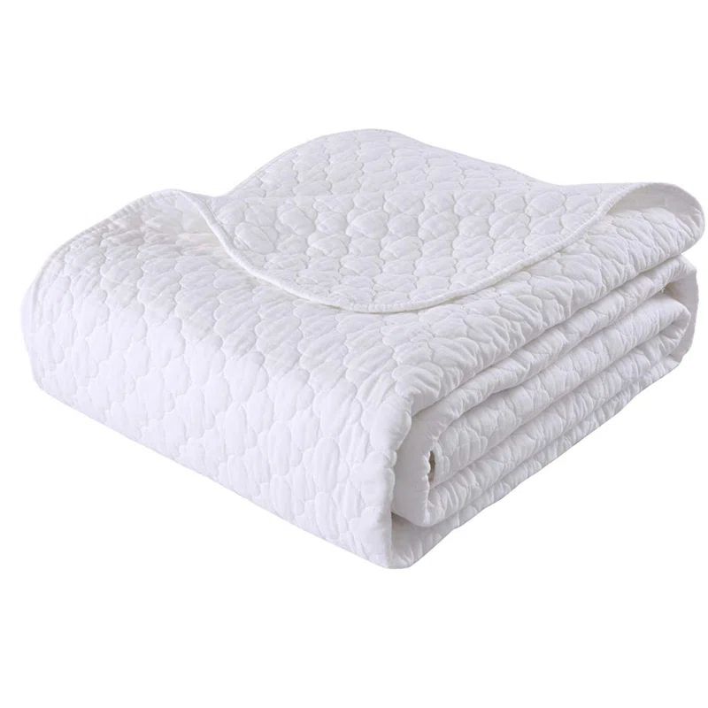 White Cotton Queen Size Scallop Quilted Bedspread Set