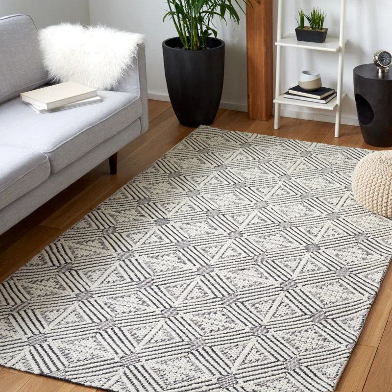 Ivory and Black Flat Woven Wool Rectangular Rug, 5' x 8'