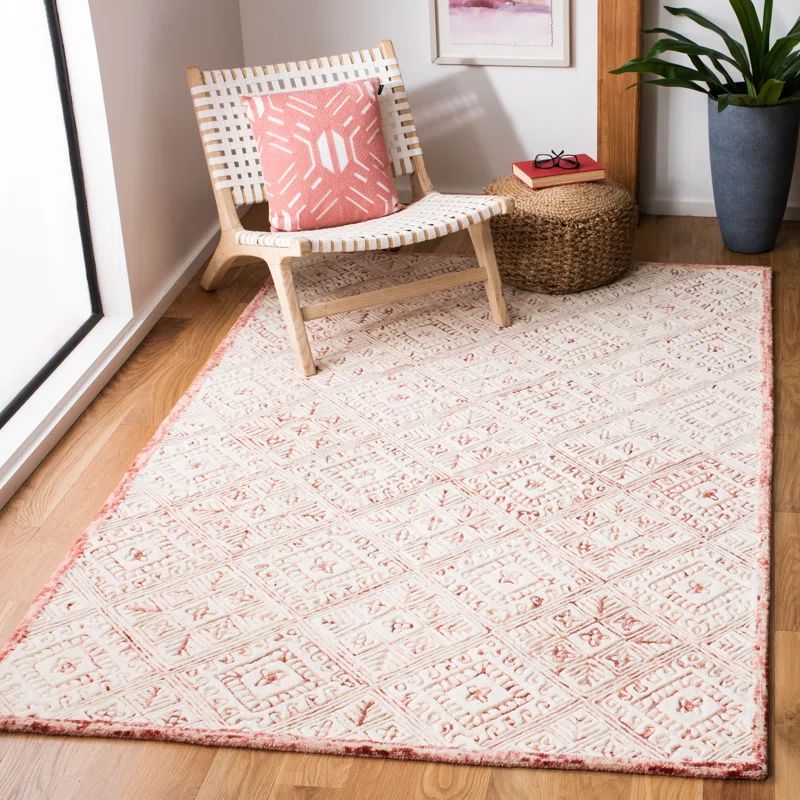 Ivory Hand-Tufted Wool and Viscose Area Rug, 5' x 8'