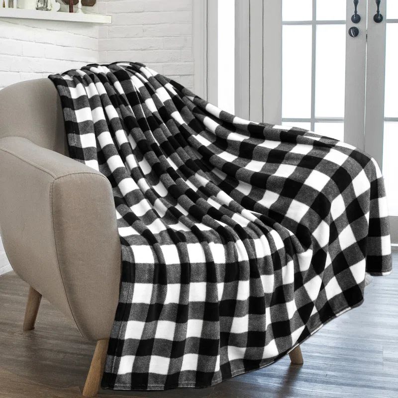 Cozy King Fleece Christmas Throw Blanket in Plaid White/Black