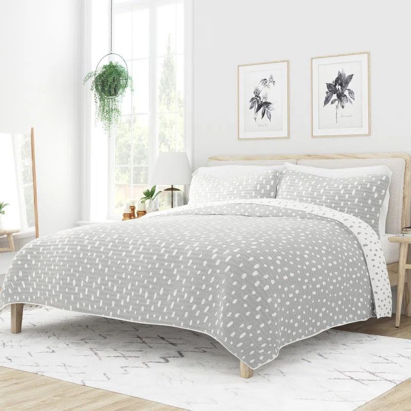Light Gray King Reversible Microfiber Quilt Set with Painted Dots