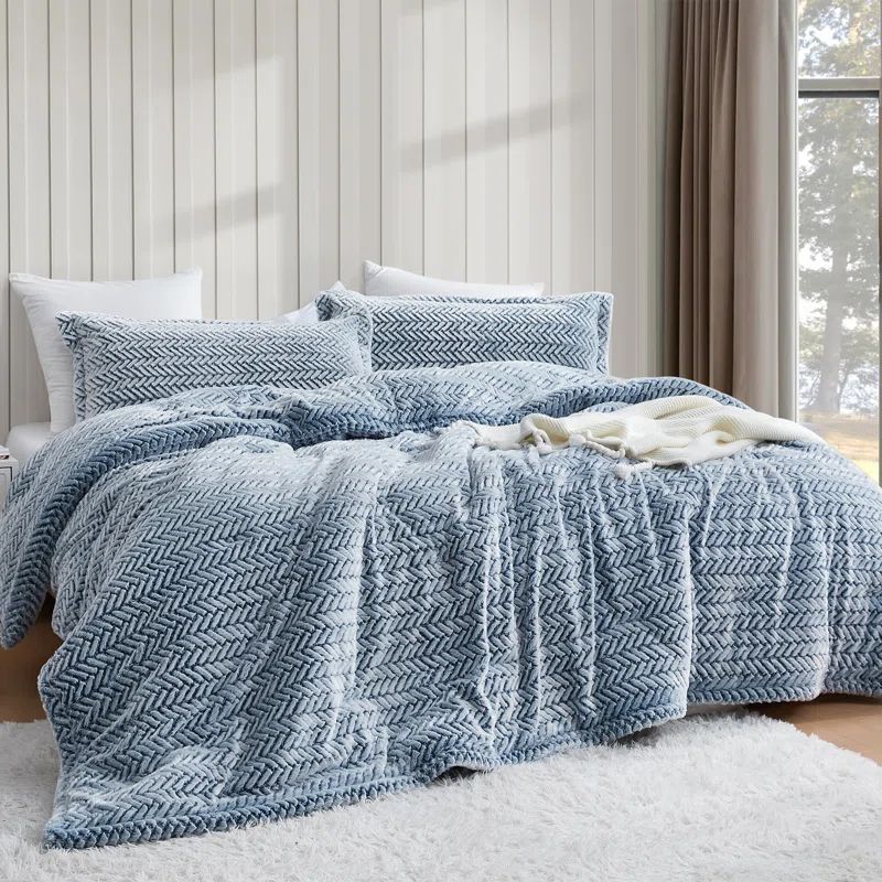Queen Chevron Frosted Navy Plush Comforter Set