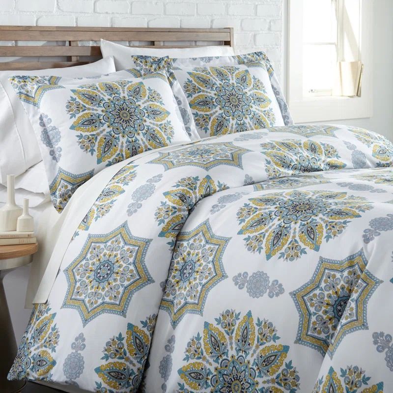 Aqua Medallion Twin/Twin XL Microfiber Duvet Cover Set