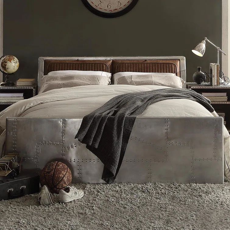 Elegant Roxana Queen Captain's Bed with Tufted Leather and Nailhead Trim